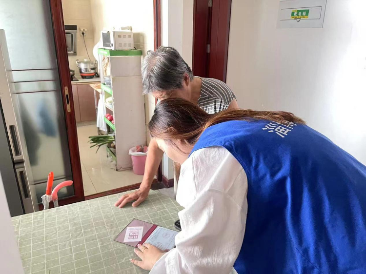 公园街道:帮办代办进网格 政务服务“送上门”